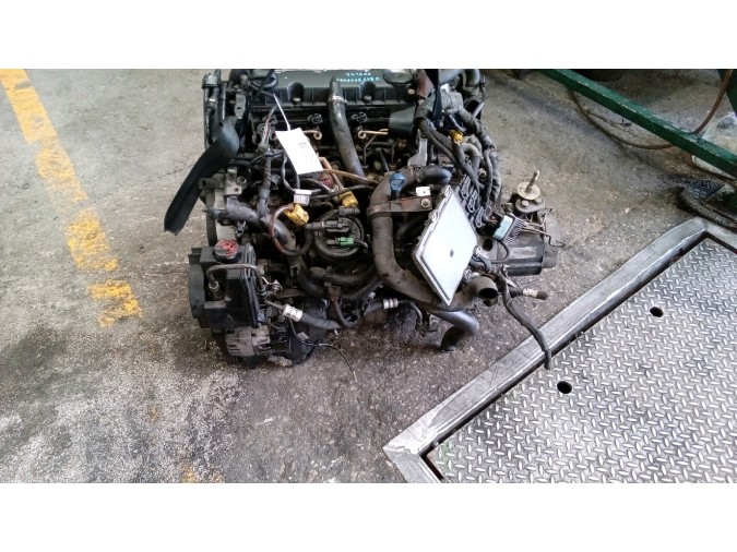 MOTOR CON ACCESORIOS SIN CAJA DE CAMBIOS CITROEN XSARA 2003