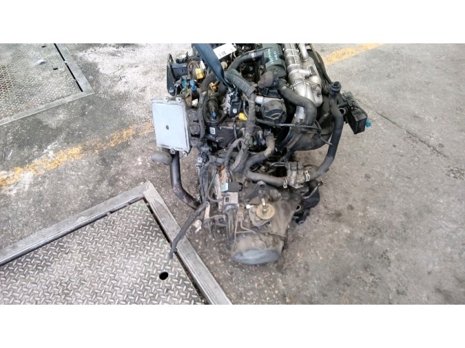 MOTOR CON ACCESORIOS SIN CAJA DE CAMBIOS CITROEN XSARA 2003