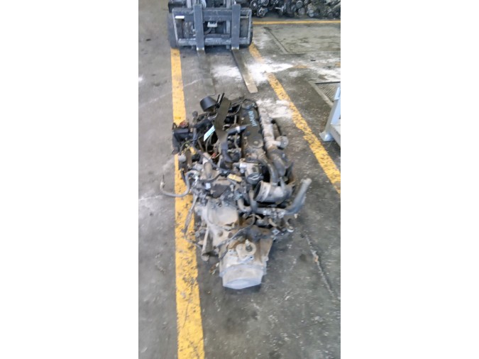 MOTOR CON ACCESORIOS Y CAJA DE CAMBIOS PEUGEOT 206 2002