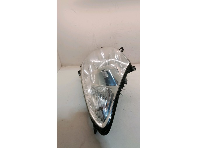 FARO DELANTERO DERECHO TOYOTA COROLLA 2009