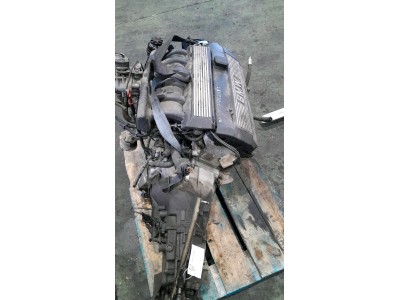 MOTOR CON ACCESORIOS Y CAJA DE CAMBIOS BMW 520I