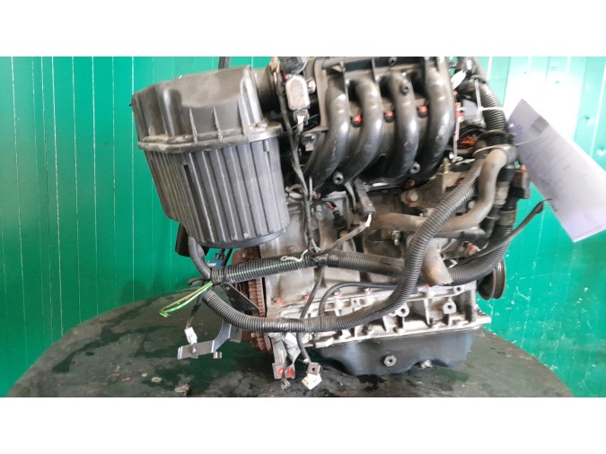 Motor PEUGEOT 106 2000