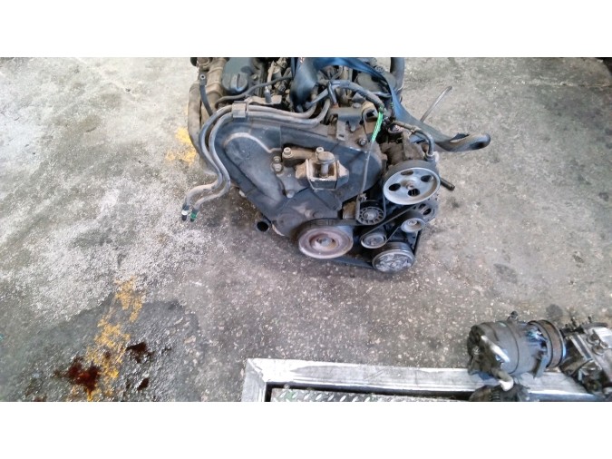 MOTOR CON ACCESORIOS Y CAJA DE CAMBIOS CITROEN BERLINGO 2002