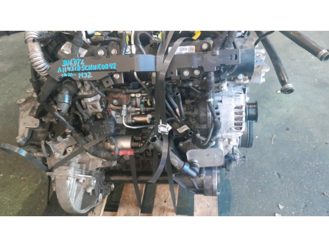 MOTOR CON ACCESORIOS Y CAJA DE CAMBIOS OPEL ASTRA 2015