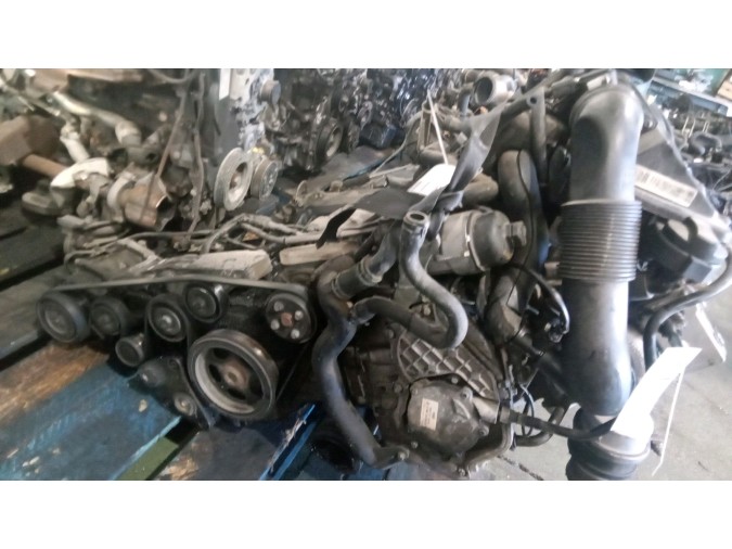 MOTOR CON ACCESORIOS Y CAJA DE CAMBIOS MERCEDES A 180 CDI 2010