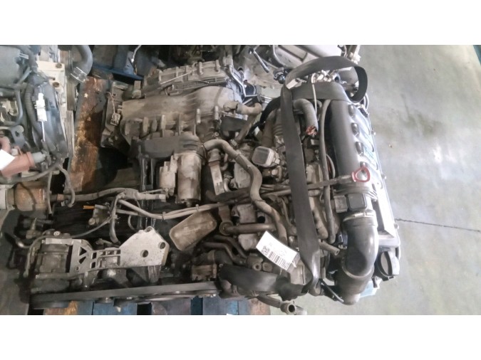MOTOR CON ACCESORIOS Y CAJA DE CAMBIOS MERCEDES A 180 CDI 2010