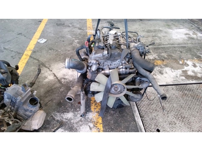 MOTOR CON ACCESORIOS Y CAJA DE CAMBIOS SSANGYONG KYRON