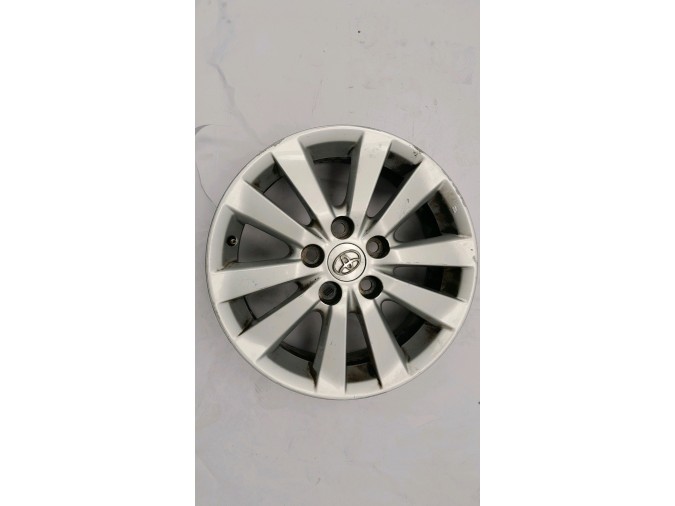 LLANTA SO TOYOTA AURIS 2007