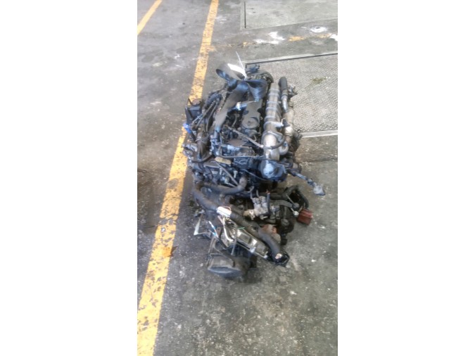 MOTOR CON ACCESORIOS SIN CAJA DE CAMBIOS CITROEN XSARA 2000