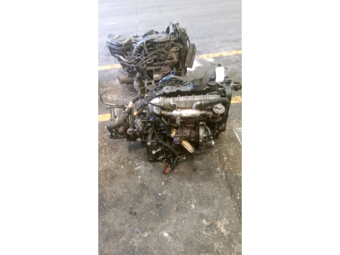 MOTOR CON ACCESORIOS SIN CAJA DE CAMBIOS CITROEN XSARA 2000
