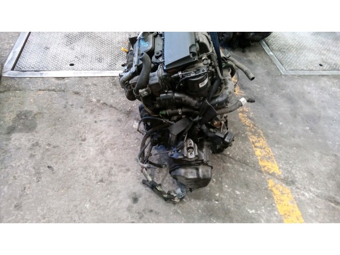 MOTOR CON ACCESORIOS SIN CAJA DE CAMBIOS CITROEN C3 2003