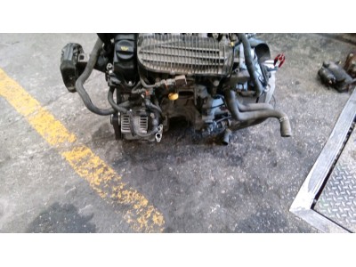 MOTOR CON ACCESORIOS Y CAJA DE CAMBIOS PEUGEOT 2008 2015