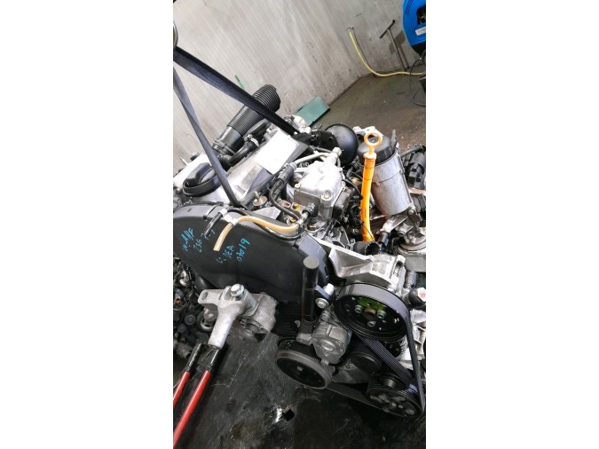 MOTOR CON ACCESORIOS Y CAJA DE CAMBIOS SEAT TOLEDO 1999