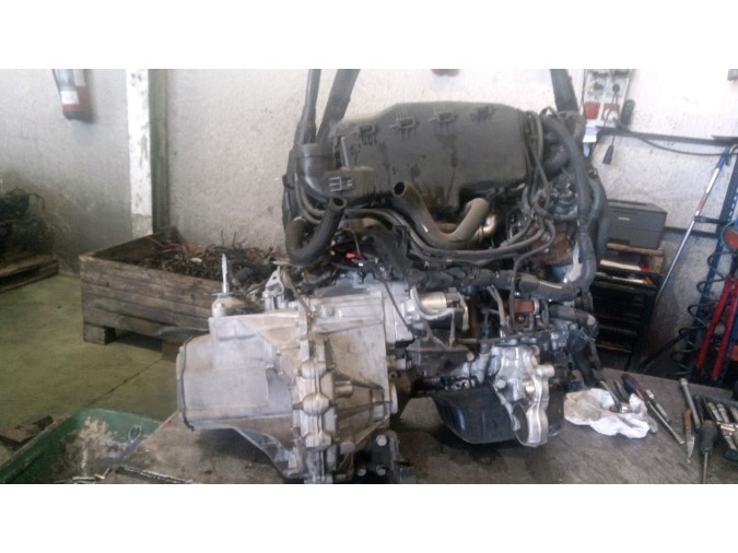 MOTOR CON ACCESORIOS Y CAJA DE CAMBIOS PEUGEOT 5008 2010