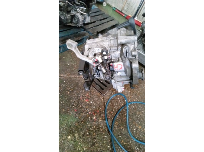 MOTOR CON ACCESORIOS Y CAJA DE CAMBIOS SEAT IBIZA 2002
