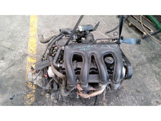 MOTOR CON ACCESORIOS Y CAJA DE CAMBIOS PEUGEOT PARTNER 2003