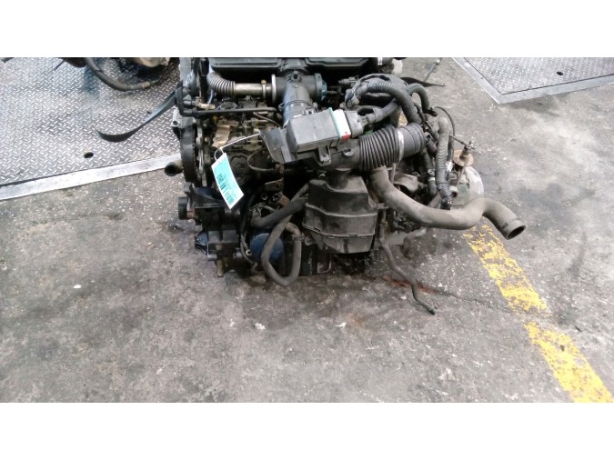 MOTOR CON ACCESORIOS Y CAJA DE CAMBIOS PEUGEOT PARTNER 2003