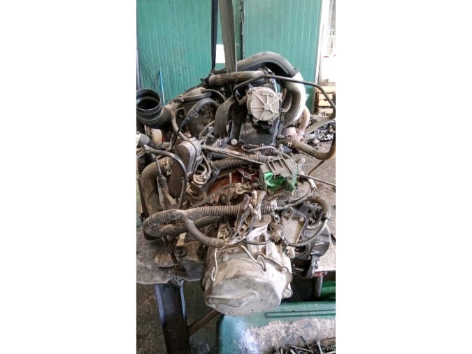 MOTOR CON ACCESORIOS Y CAJA DE CAMBIOS CITROEN BERLINGO 2003