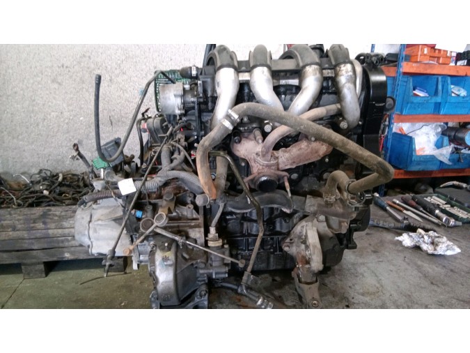 MOTOR CON ACCESORIOS Y CAJA DE CAMBIOS CITROEN BERLINGO 2003