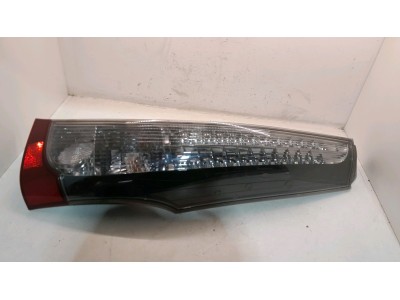 PILOTO TRASERO DERECHO MITSUBISHI GRANDIS 2005