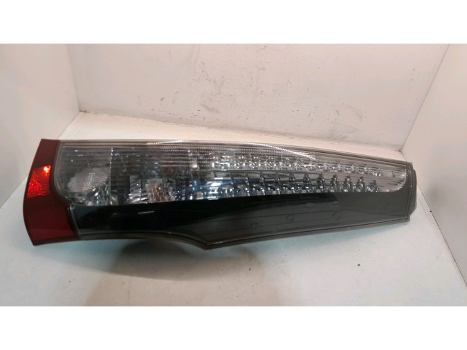PILOTO TRASERO DERECHO MITSUBISHI GRANDIS 2005