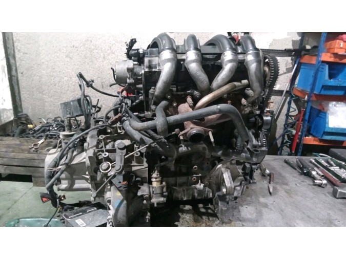 MOTOR CON ACCESORIOS Y CAJA DE CAMBIOS CITROEN XSARA 2002