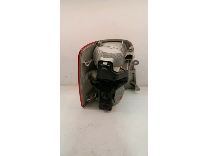 PILOTO TRASERO DERECHO VOLKSWAGEN TOURAN 2006