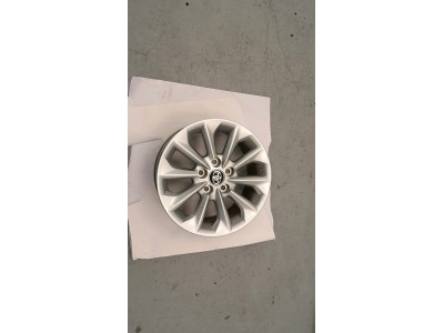 LLANTA SO TOYOTA COROLLA 2022