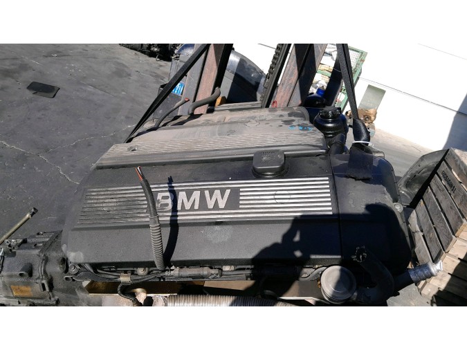 MOTOR CON ACCESORIOS Y CAJA DE CAMBIOS BMW 320I 2002
