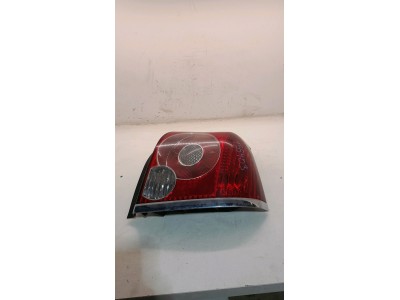PILOTO TRASERO DERECHO TOYOTA AVENSIS 2008