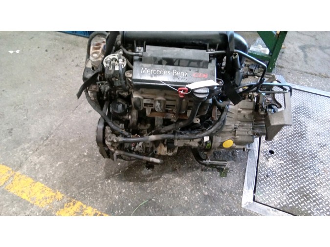 MOTOR CON ACCESORIOS SIN CAJA DE CAMBIOS MERCEDES VITO 2002