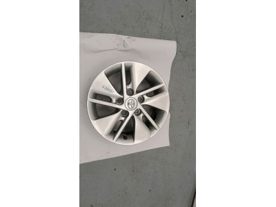 LLANTA SO TOYOTA AURIS 2013