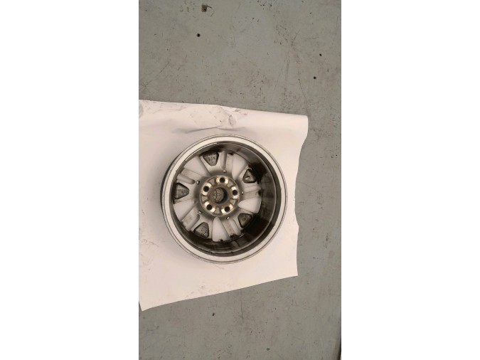 LLANTA SO TOYOTA AURIS 2013