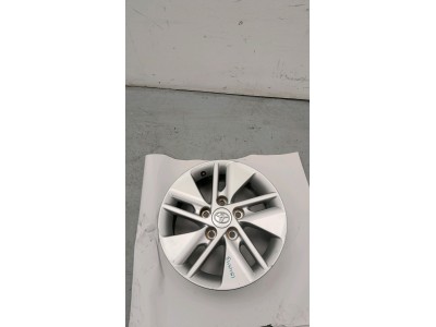 LLANTA SO TOYOTA AURIS 2013
