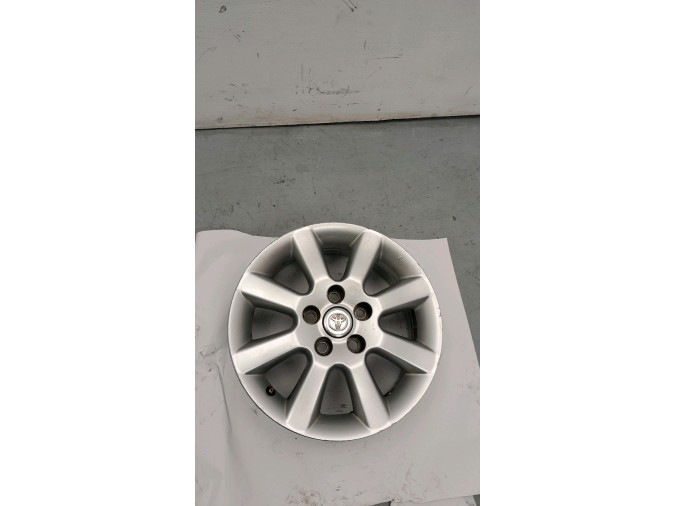 LLANTA SO TOYOTA AVENSIS 2007