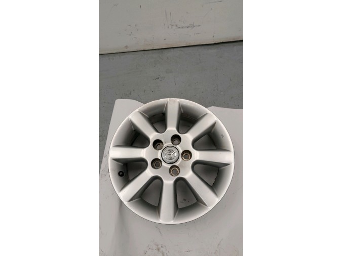 LLANTA SO TOYOTA AVENSIS 2007