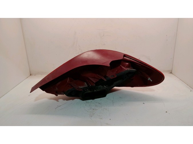 PILOTO TRASERO IZQUIERDO PEUGEOT 207 2006