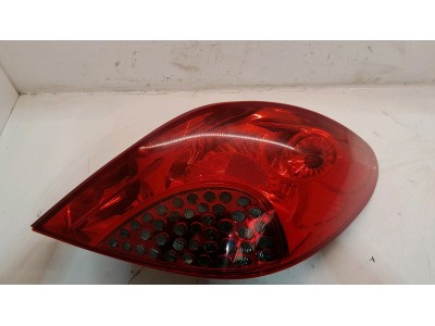 PILOTO TRASERO DERECHO PEUGEOT 207 2006
