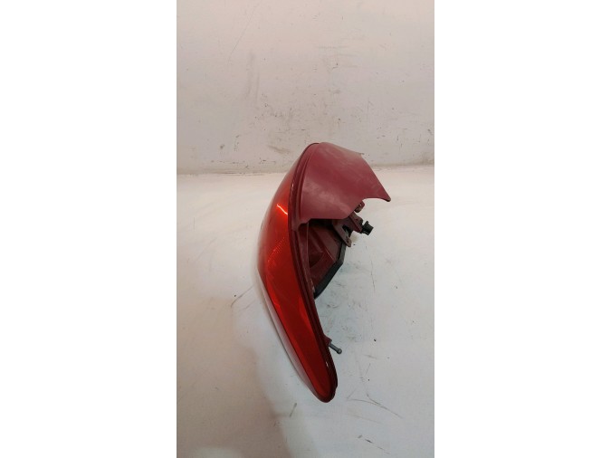 PILOTO TRASERO DERECHO PEUGEOT 207 2006