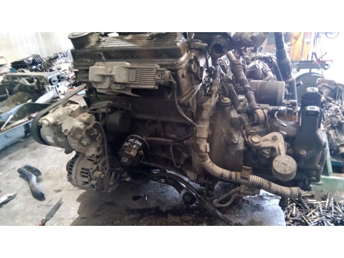MOTOR CON ACCESORIOS Y CAJA DE CAMBIOS SKODA FABIA 2003