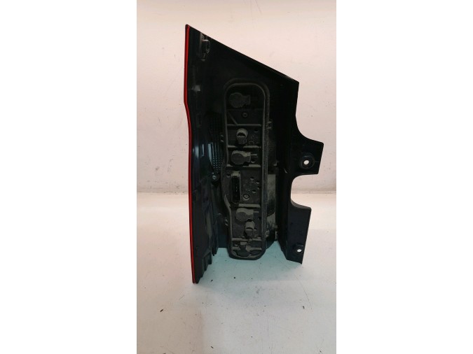 PILOTO TRASERO DERECHO MERCEDES VITO 110 CDI 2021