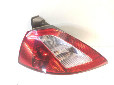 PILOTO TRASERO IZQUIERDO RENAULT MEGANE 2003