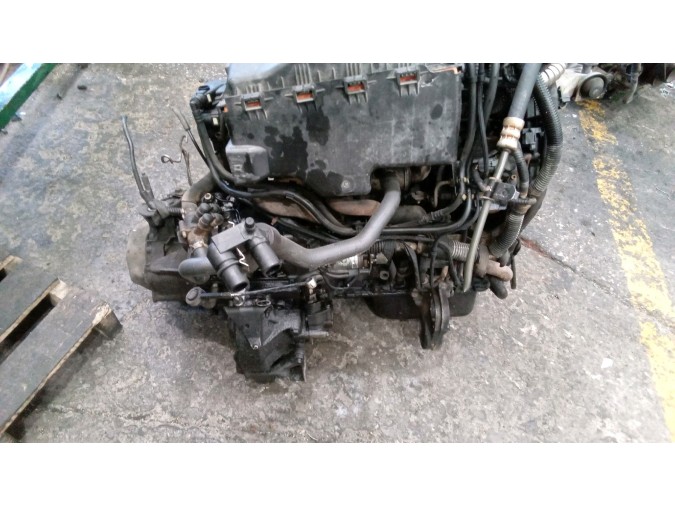 MOTOR CON ACCESORIOS Y CAJA DE CAMBIOS CITROEN BERLINGO 2008