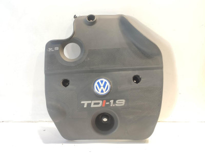 Tapa del motor VOLKSWAGEN GOLF 2004