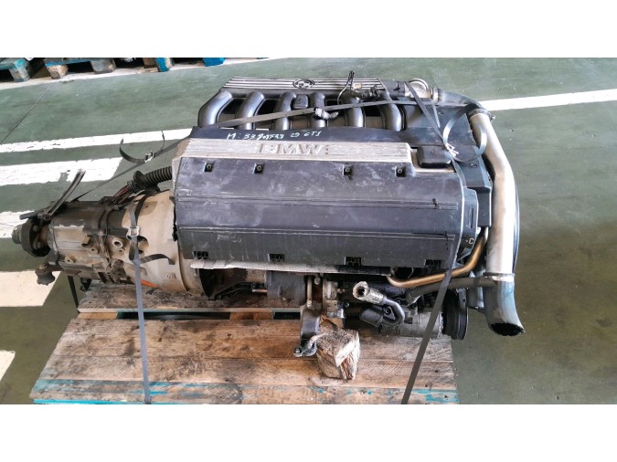 MOTOR CON ACCESORIOS SIN CAJA DE CAMBIOS BMW 525