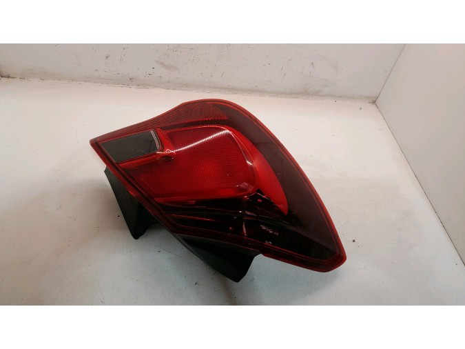 PILOTO TRASERO IZQUIERDO OPEL CORSA 2019