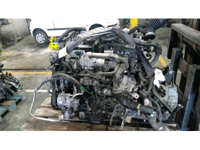 MOTOR CON ACCESORIOS Y CAJA DE CAMBIOS TOYOTA AURIS 2008