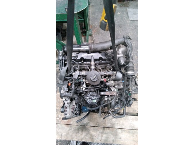 MOTOR CON ACCESORIOS Y CAJA DE CAMBIOS PEUGEOT 307 2003