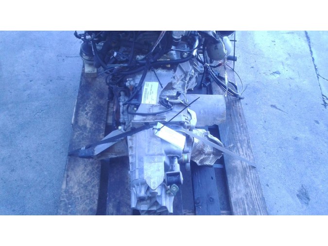 CAJA CAMBIOS NISSAN ALMERA 2000