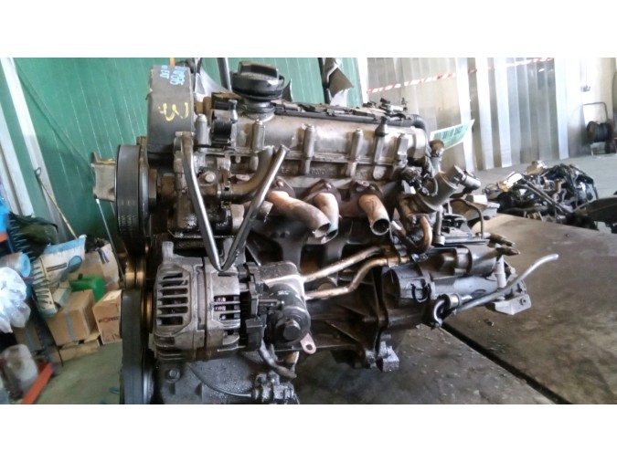 MOTOR CON ACCESORIOS Y CAJA DE CAMBIOS VOLKSWAGEN BORA 2001